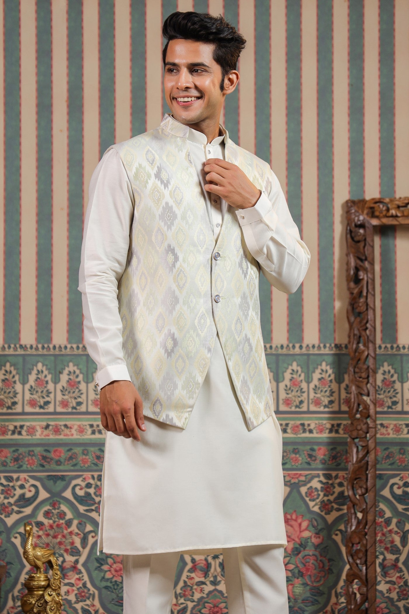 Pista Color Jacquard Waist Coat For Men