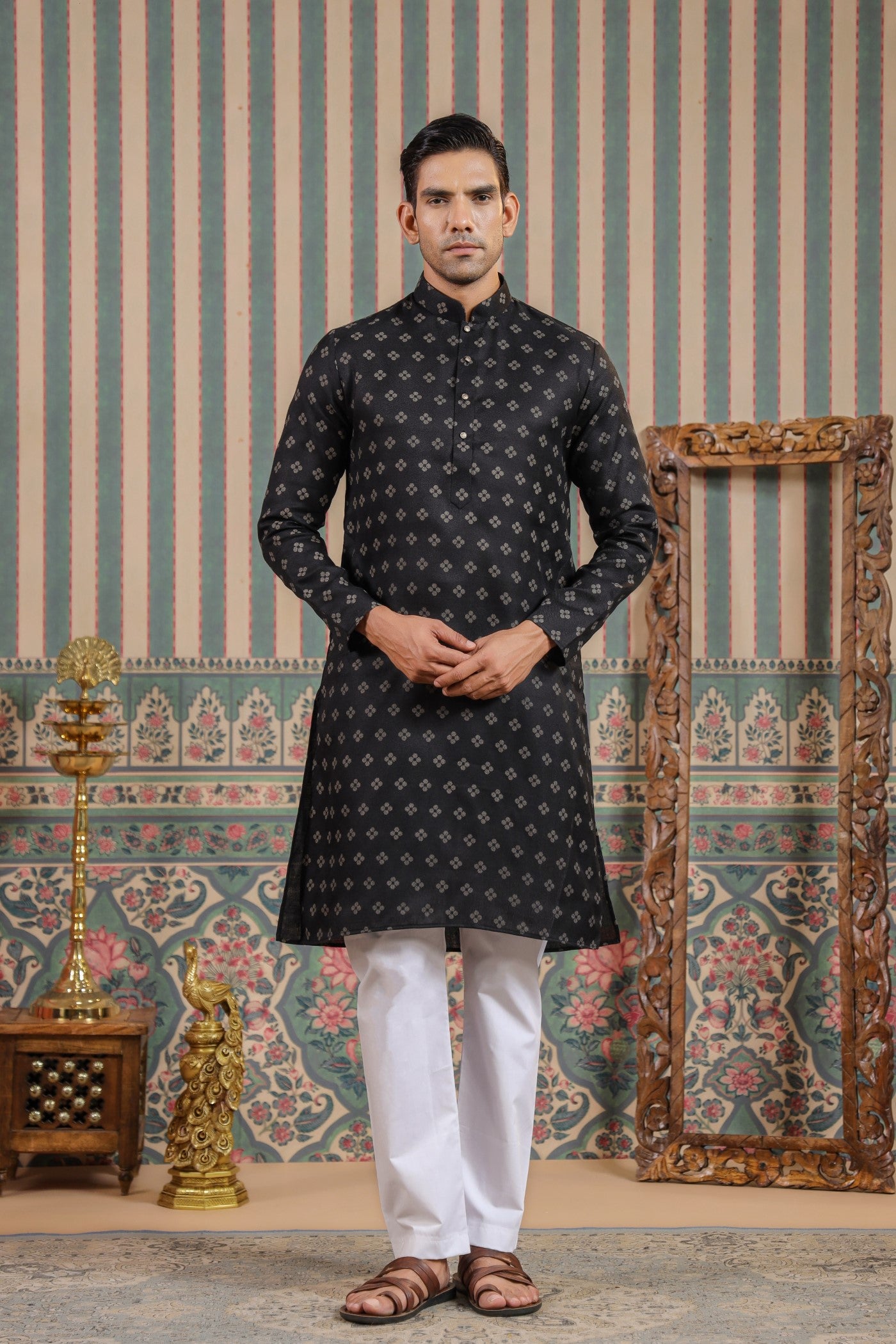 Black Color Print Kurta Pajama Set For Men