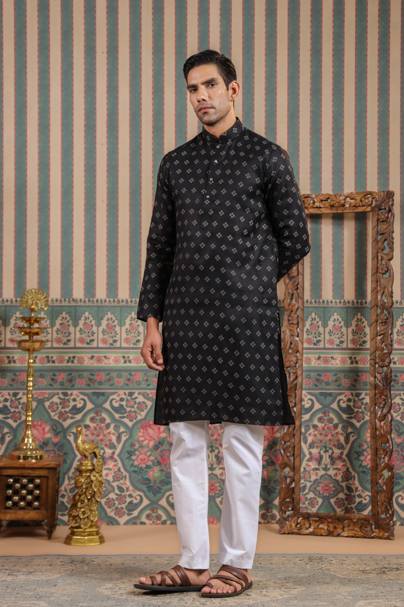 Black Color Print Kurta Pajama Set For Men