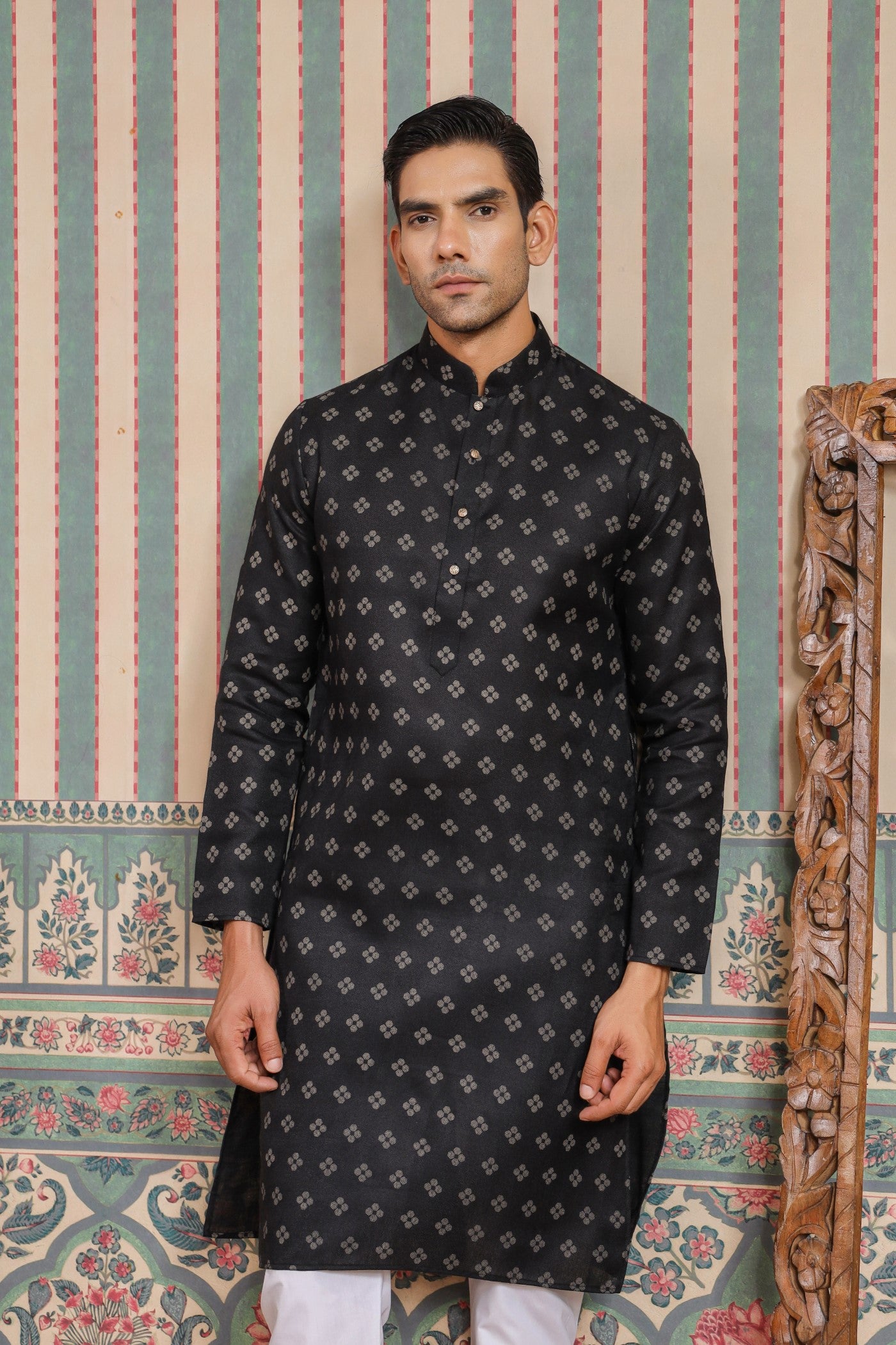 Black Color Print Kurta Pajama Set For Men